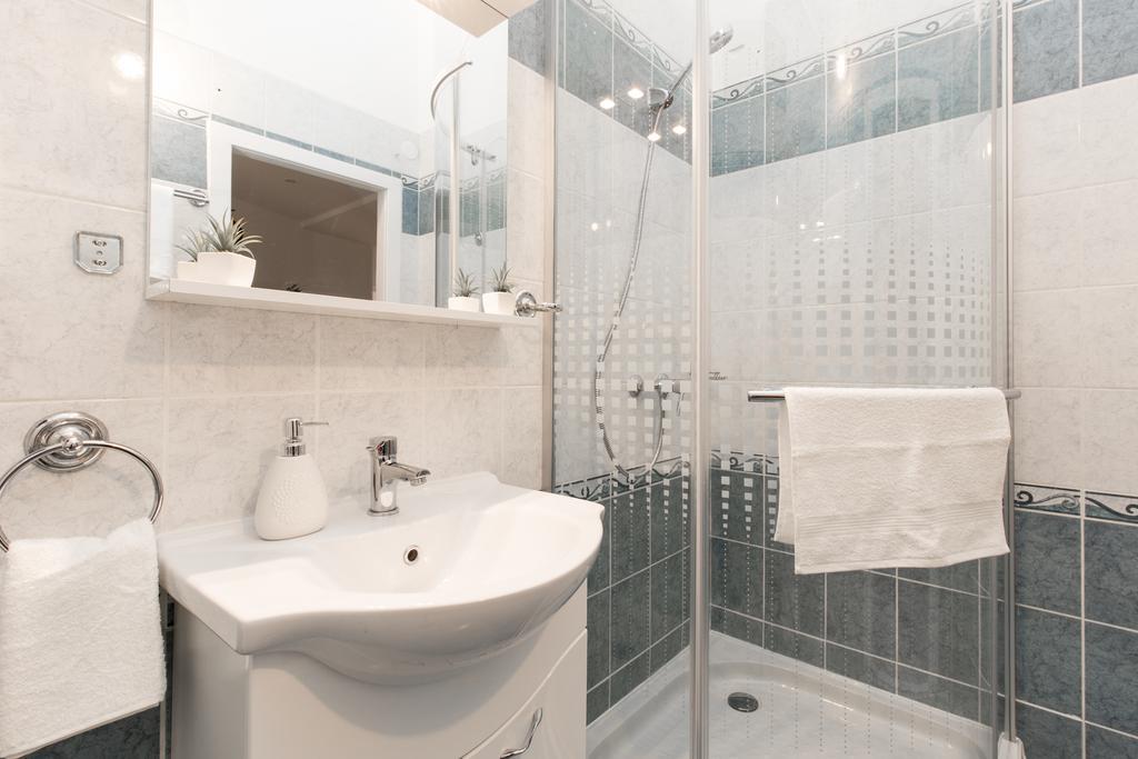 Bpm: Dob70 Classic Apartment In Downtown Budapeste Quarto foto