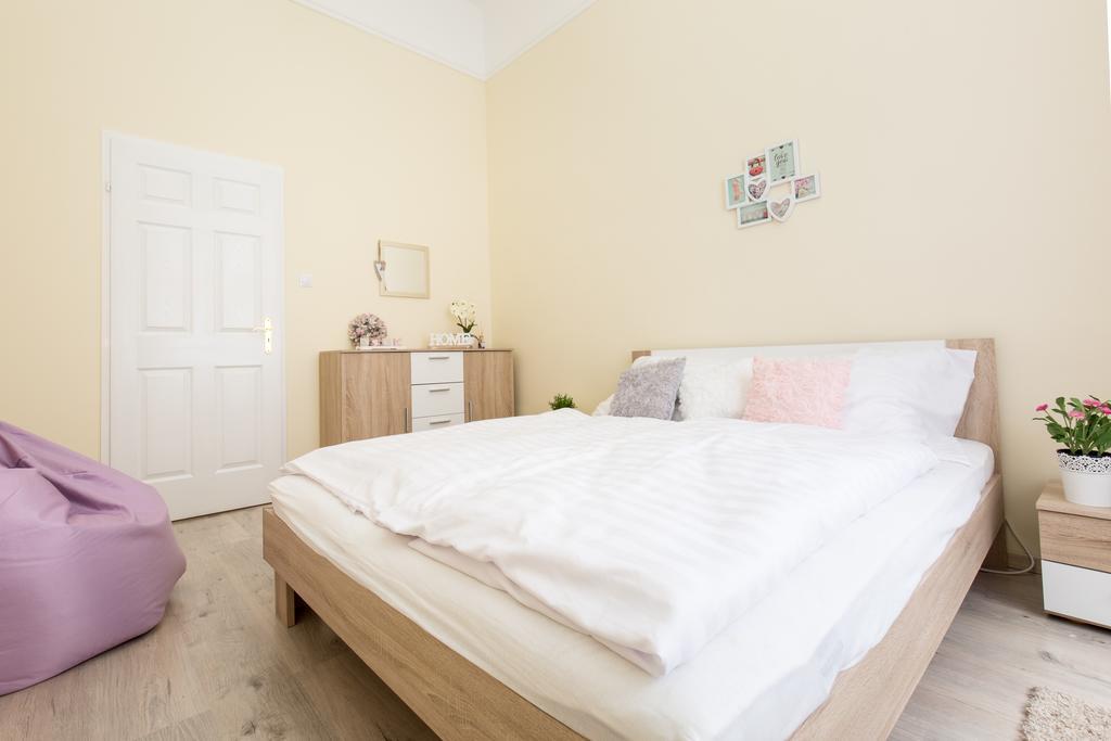 Bpm: Dob70 Classic Apartment In Downtown Budapeste Quarto foto