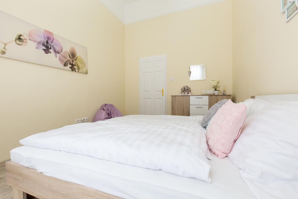Bpm: Dob70 Classic Apartment In Downtown Budapeste Quarto foto