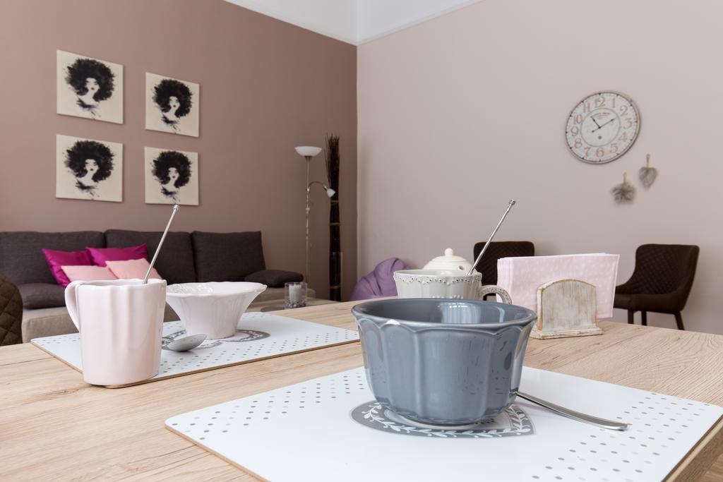 Bpm: Dob70 Classic Apartment In Downtown Budapeste Quarto foto